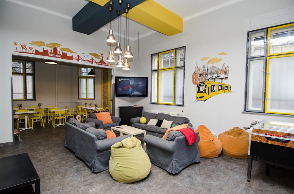 Goodmo House Ostello Budapest Esterno foto