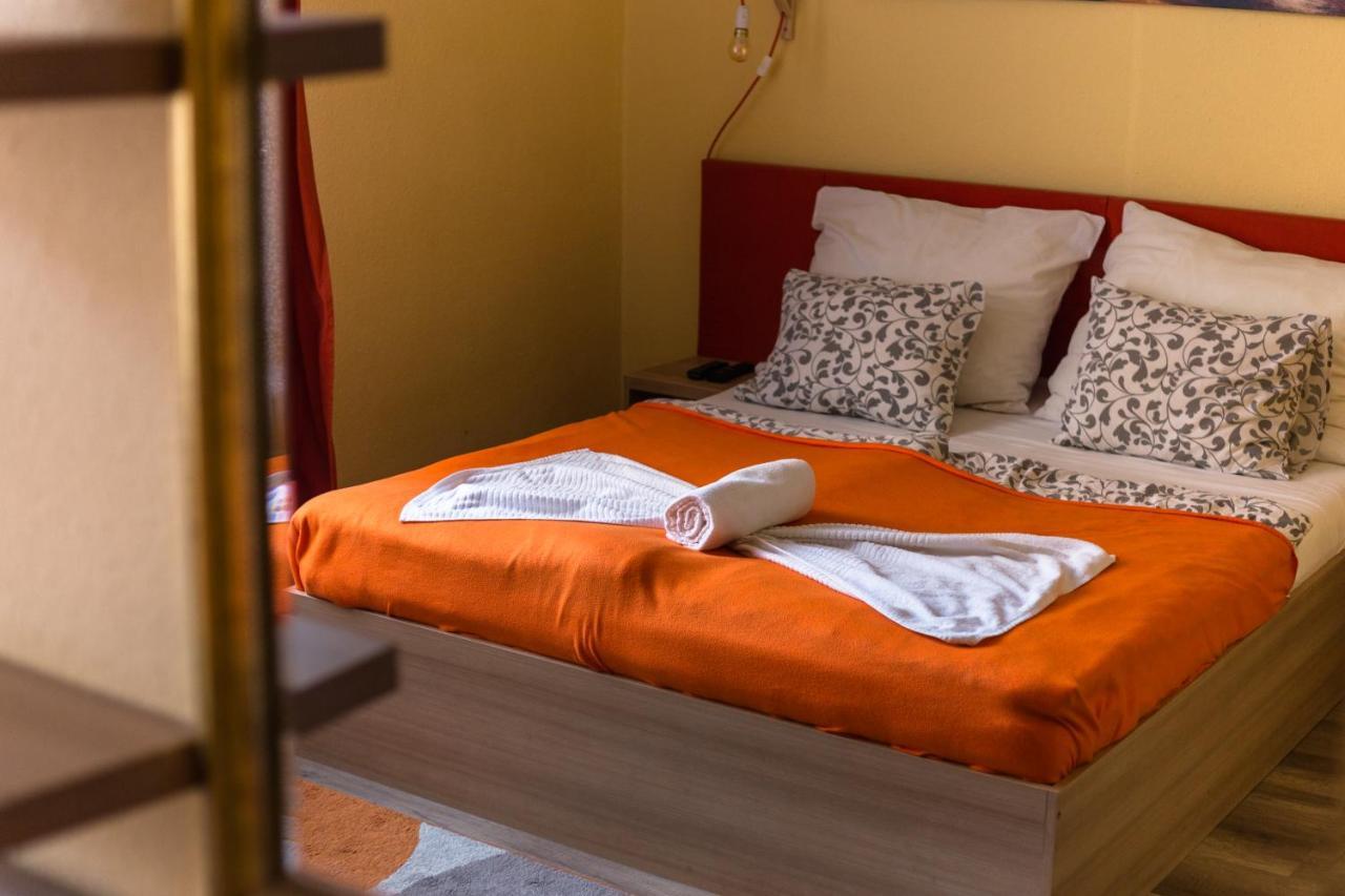 Goodmo House Ostello Budapest Esterno foto